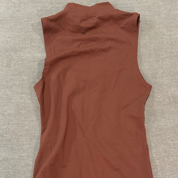 Abercrombie & Fitch Rust Sleeveless Bodysuit - Picture 6 of 7